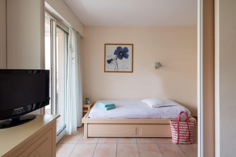 Residence Pierre & Vacances Les Rivages Du Parc マントン エクステリア 写真
