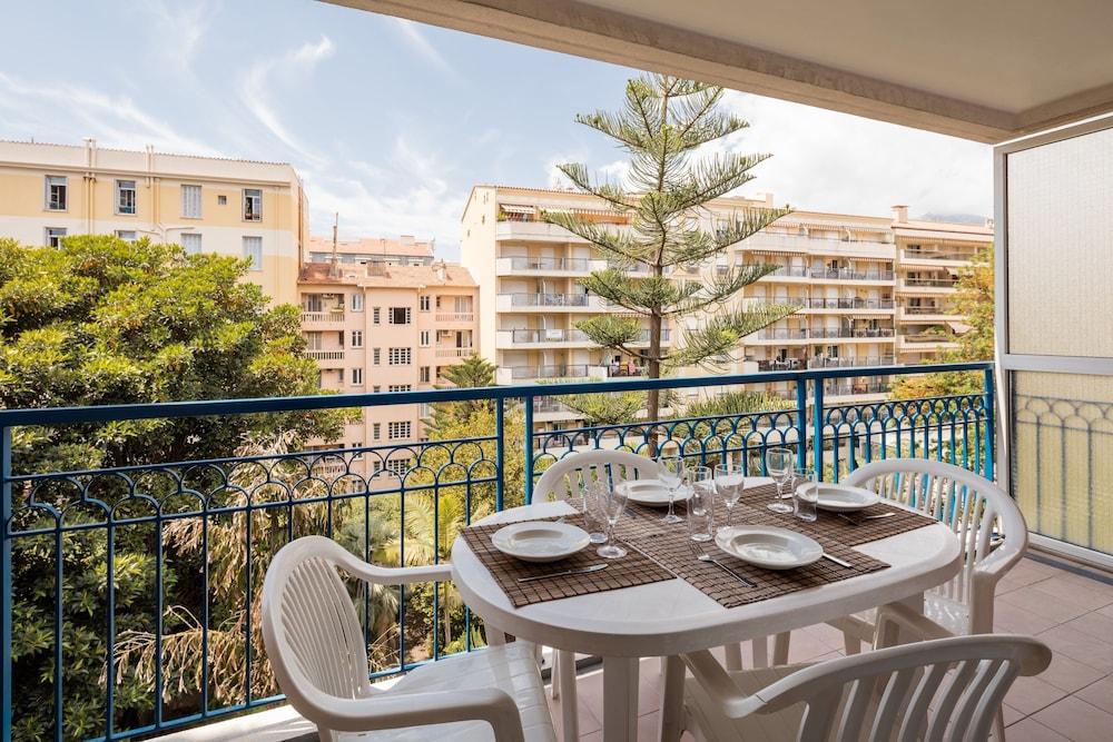 Residence Pierre & Vacances Les Rivages Du Parc マントン エクステリア 写真