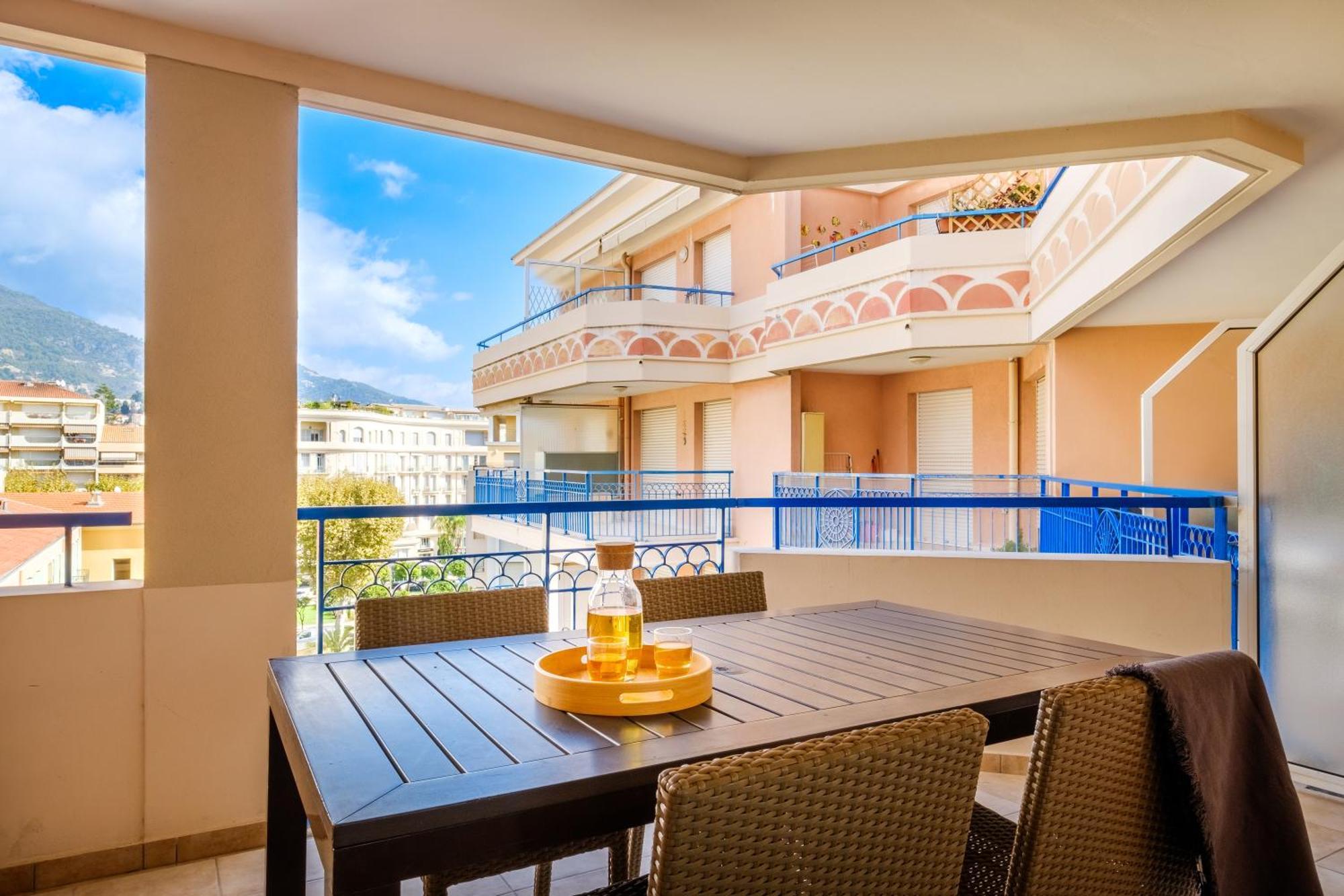Residence Pierre & Vacances Les Rivages Du Parc マントン エクステリア 写真