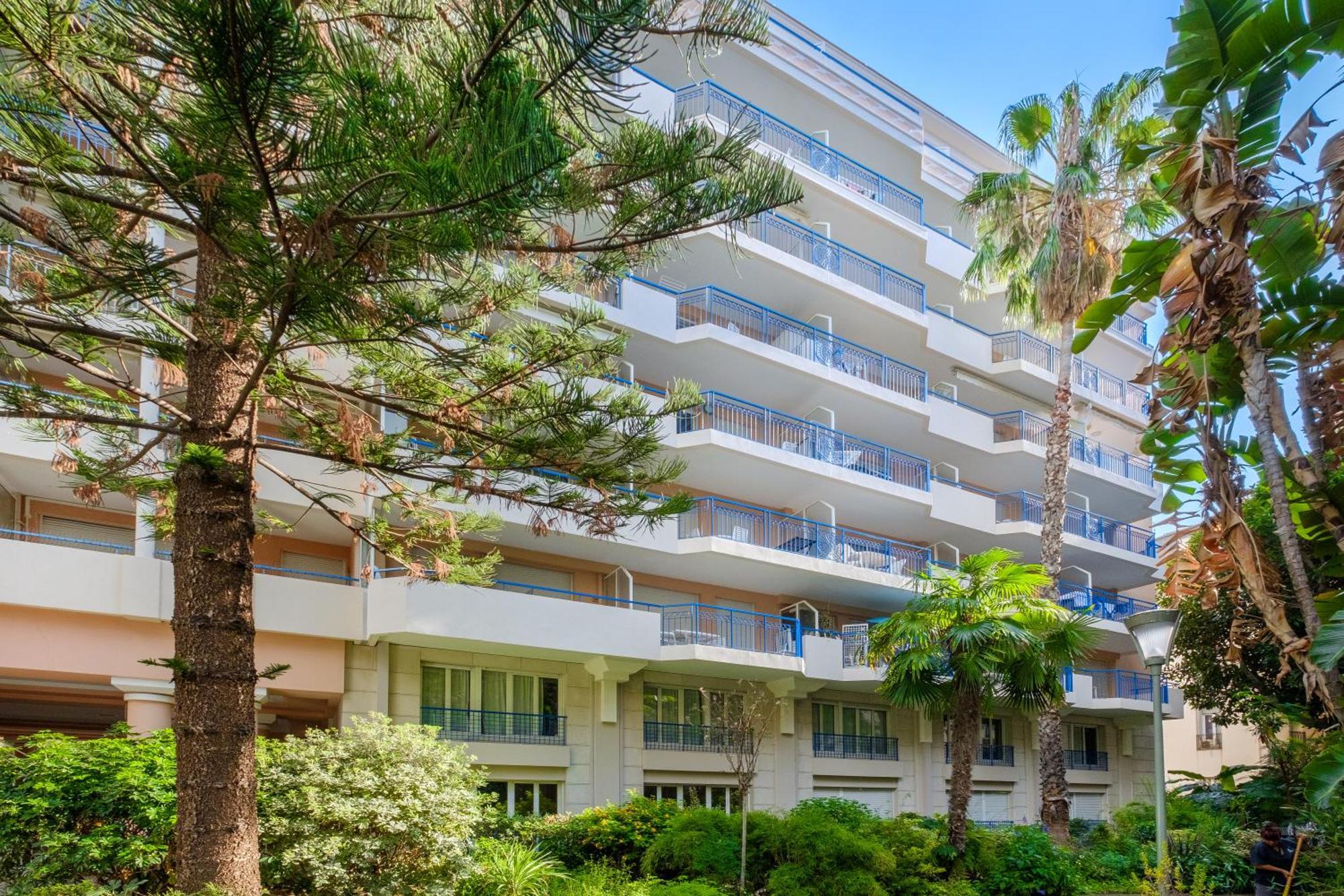 Residence Pierre & Vacances Les Rivages Du Parc マントン エクステリア 写真