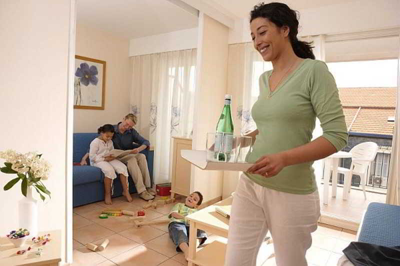 Residence Pierre & Vacances Les Rivages Du Parc マントン エクステリア 写真