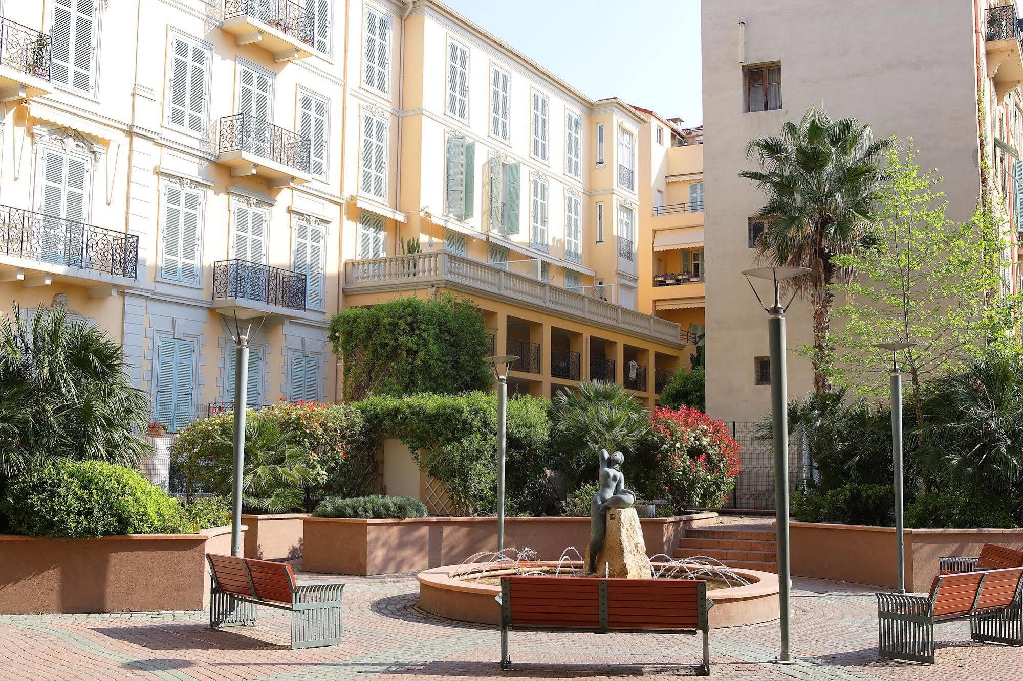 Residence Pierre & Vacances Les Rivages Du Parc マントン エクステリア 写真