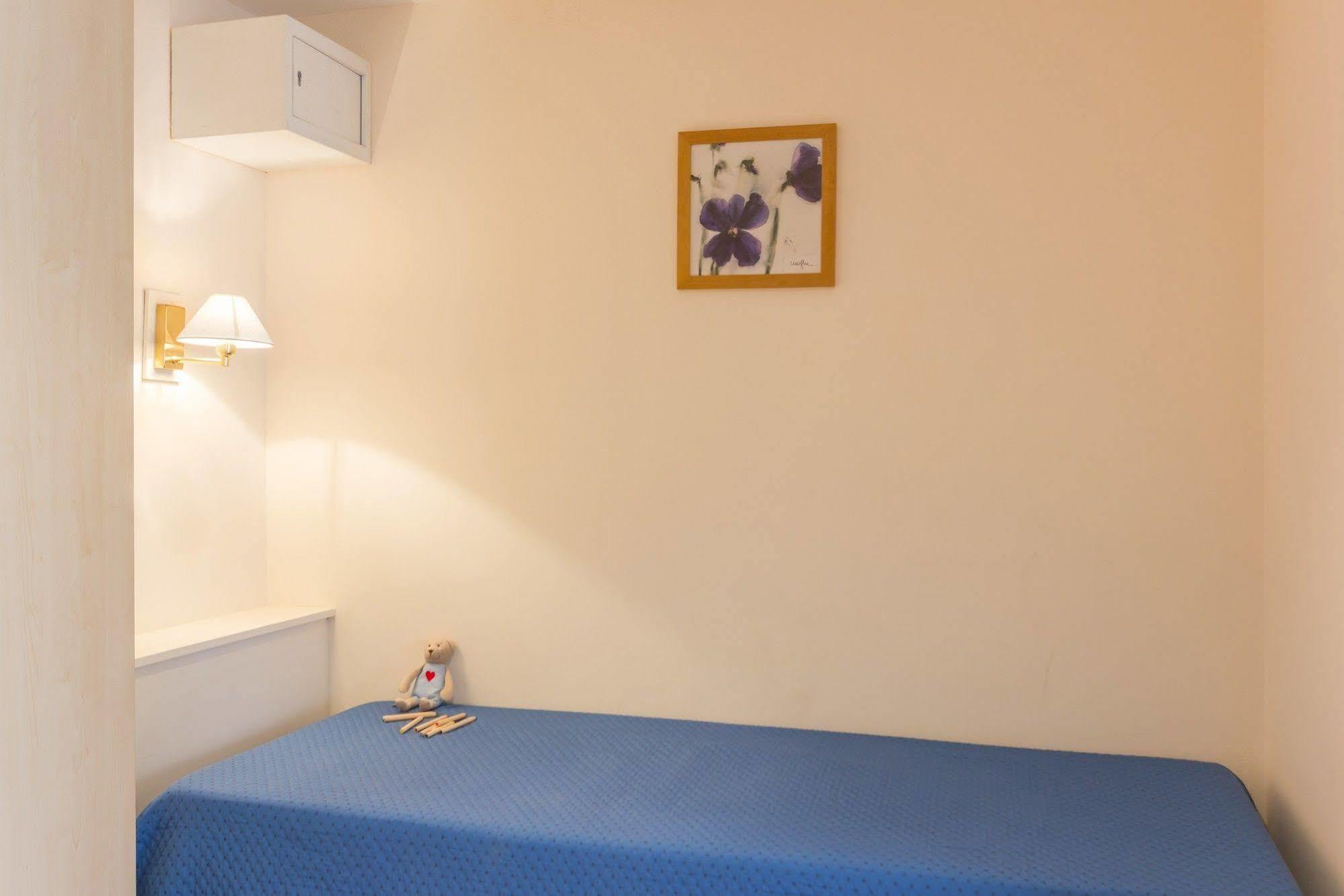 Residence Pierre & Vacances Les Rivages Du Parc マントン エクステリア 写真