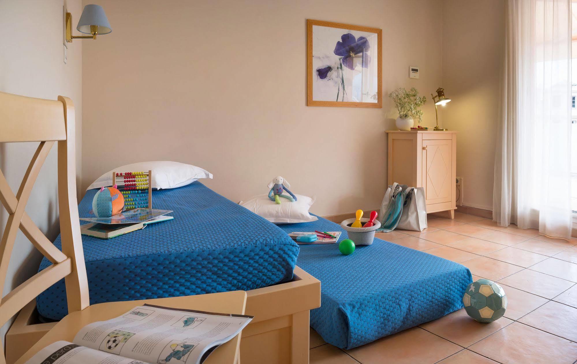 Residence Pierre & Vacances Les Rivages Du Parc マントン エクステリア 写真
