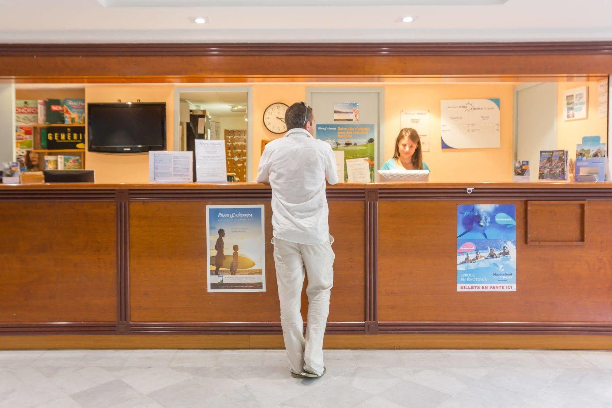 Residence Pierre & Vacances Les Rivages Du Parc マントン エクステリア 写真